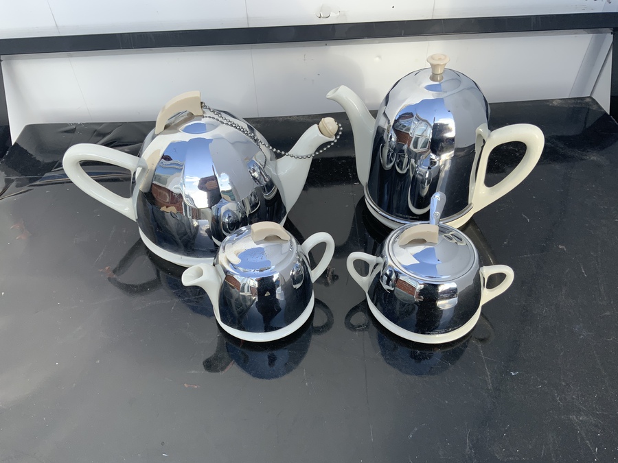 Art Deco Teapot and service