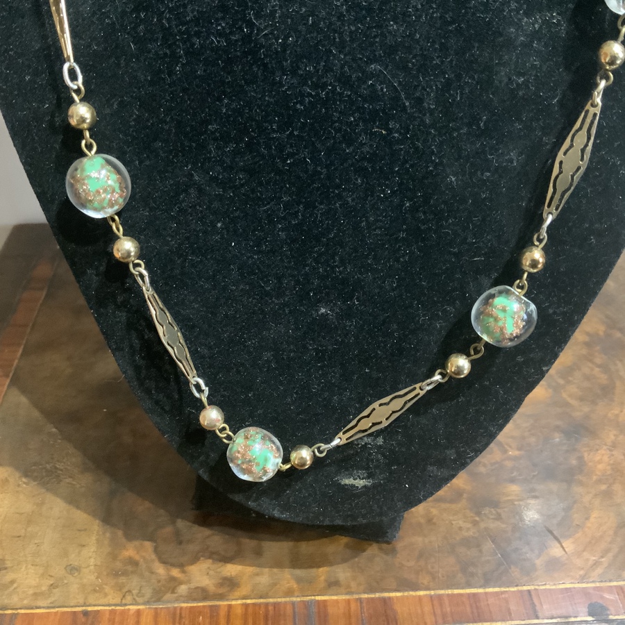 Antique Ladies stunning Venetian  glass beads necklace 