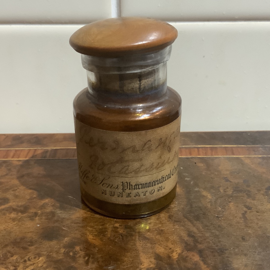 Chemists medicine Glass pot Bottle 19th century