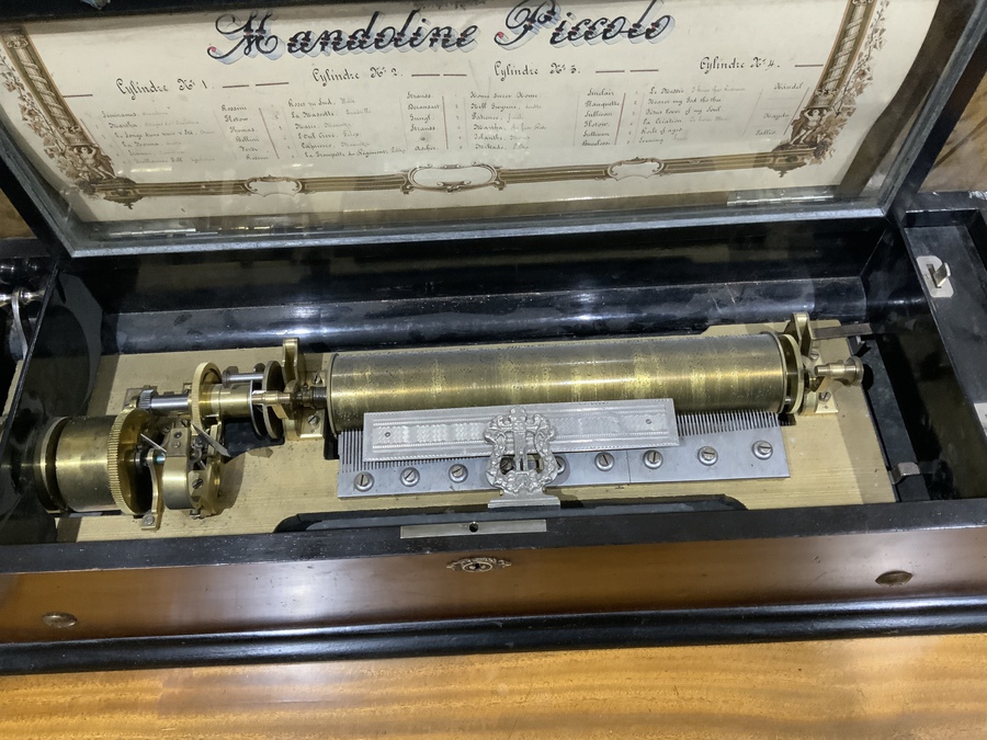 Antique Mandoline Piccolo interchangeably music Box