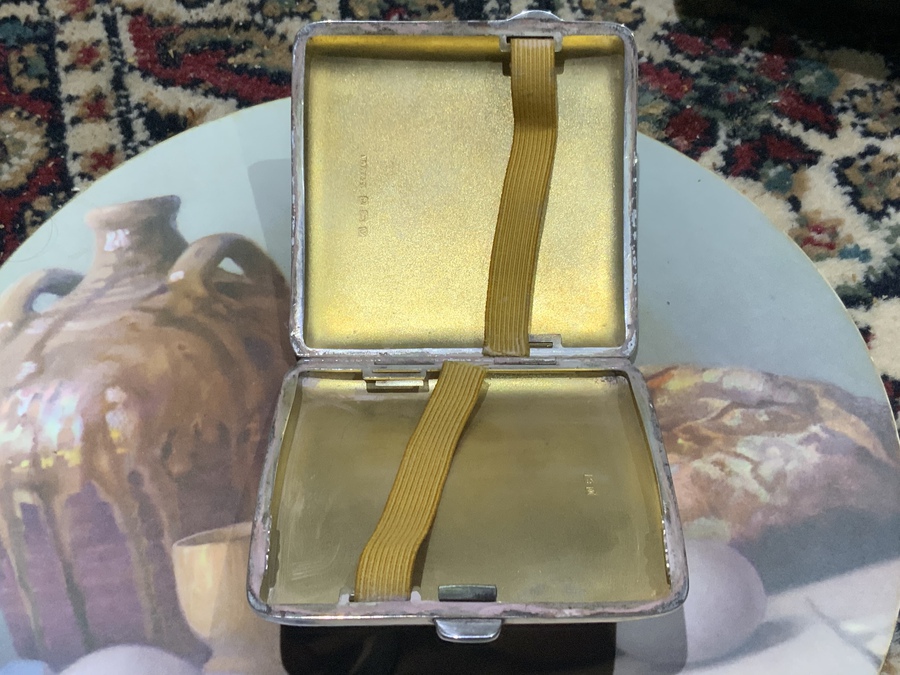 Antique Gentleman’s solid silver cigarette case