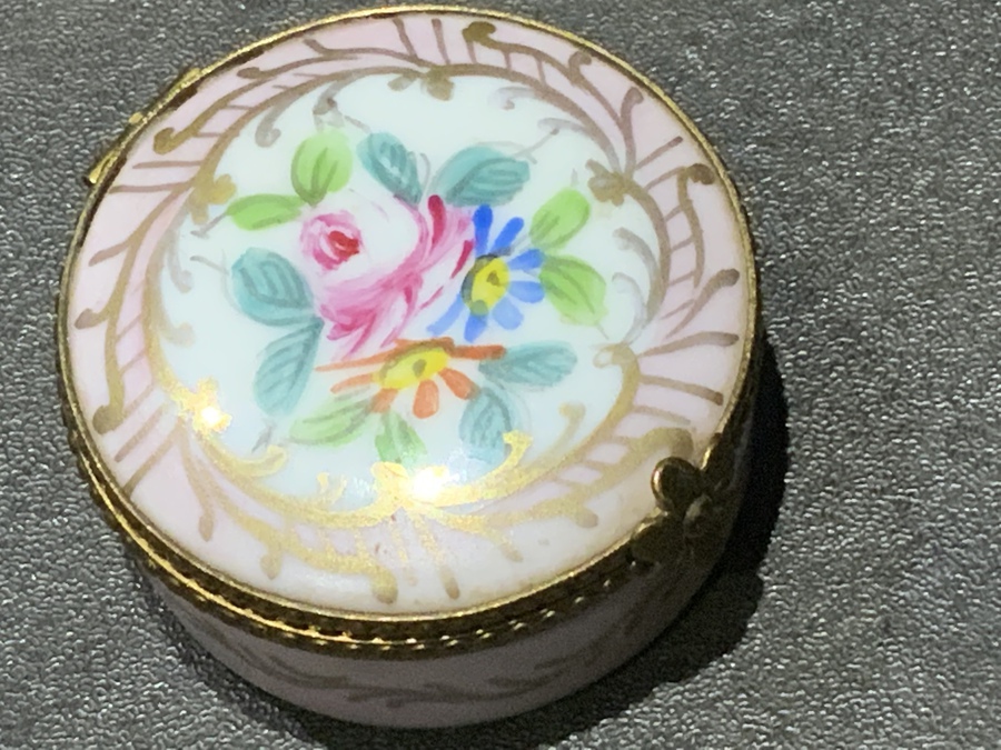 Antique Limoges patch box porcelain hand painted 