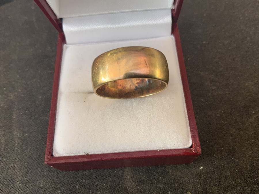 Gold Wedding Band 9 CT