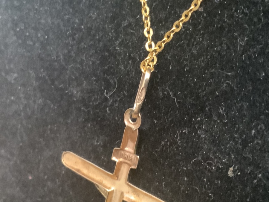 Antique Crucifix necklace 9CT 