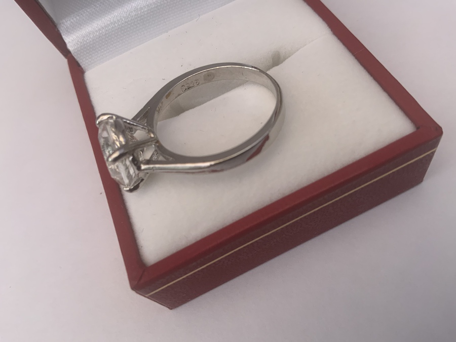 Antique Ladies wonderful ring