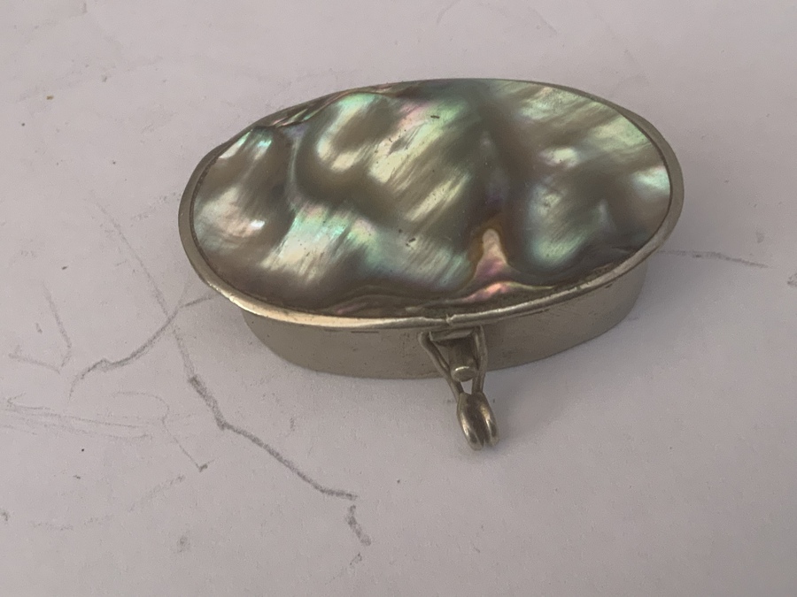 Ladies pill box Mexican silver