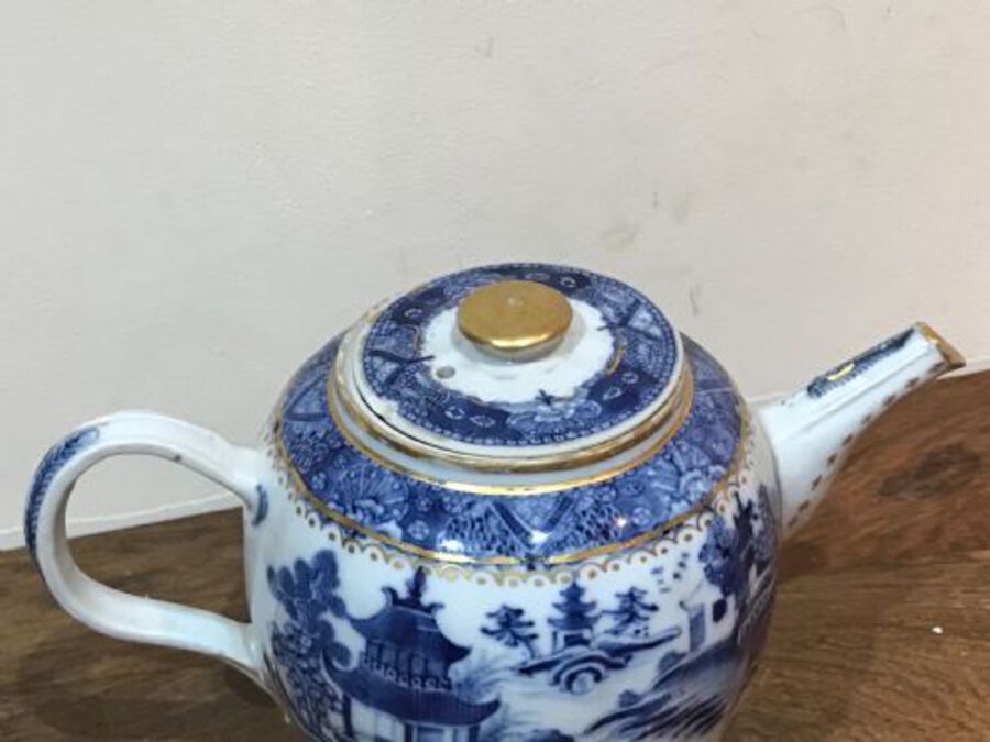 Antique Chinese exports teapot 1760’s