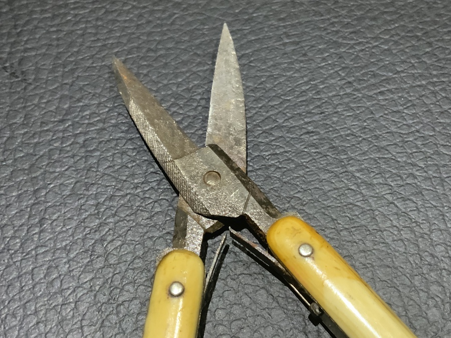 Antique Victorian fold away scissors 