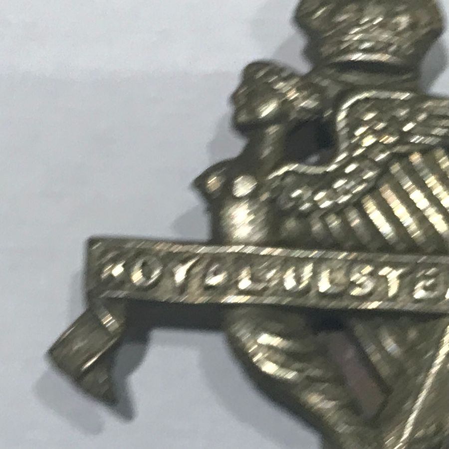 Antique Royal Ulster Rifles rare paratroopers cap badge 2WW