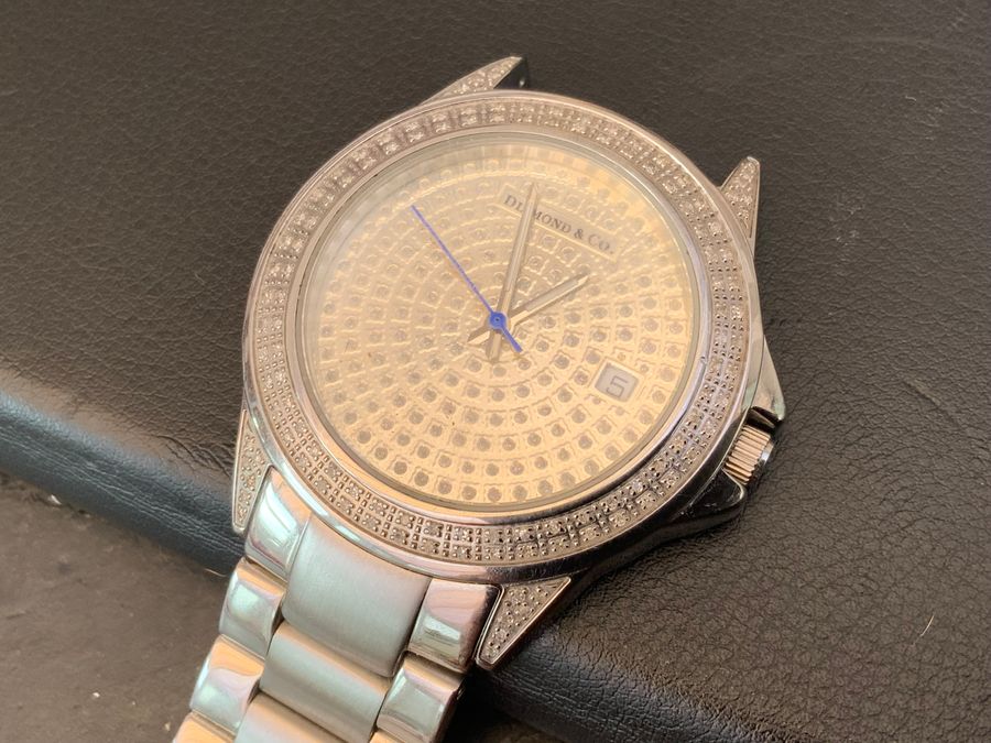 Antique Diamond Watch Company mans stainless steel bracelet wristwatch