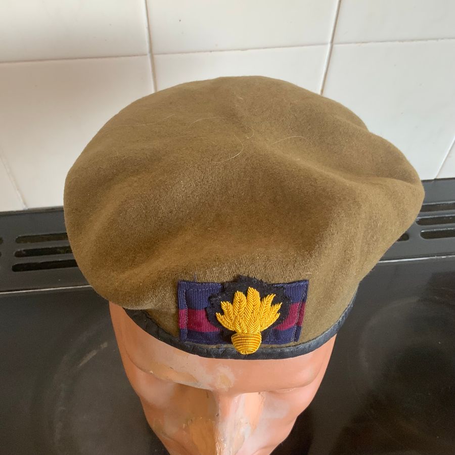 Antique British Army Soldiers Cap & Badge