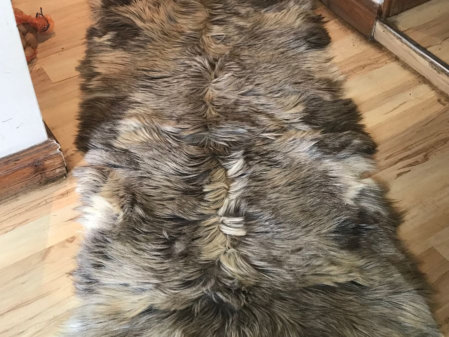 Antique Natural World luxurious fur fireside Rug