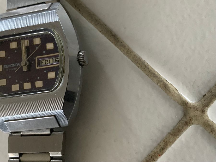 Antique Seconda mans vintage wristwatch 