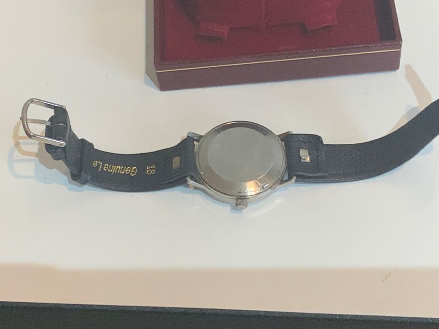 Antique Mans auto wristwatch 