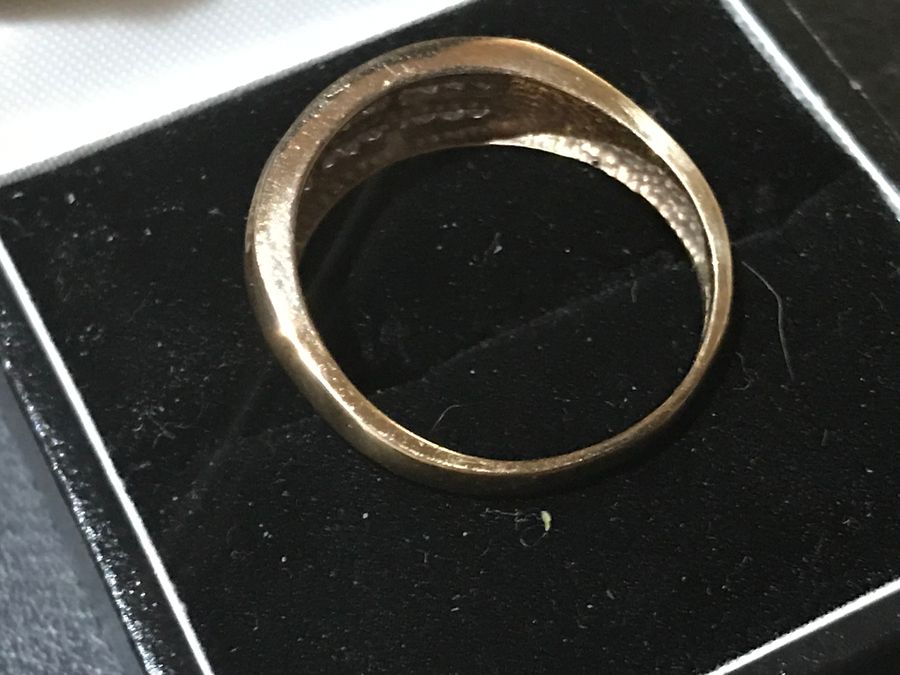 Antique Diamonds & Gold 9Ct ring