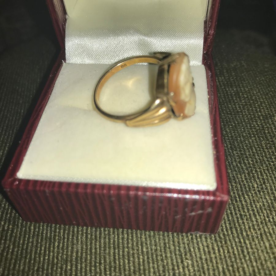 Antique Cameo ladies rolled gold ring