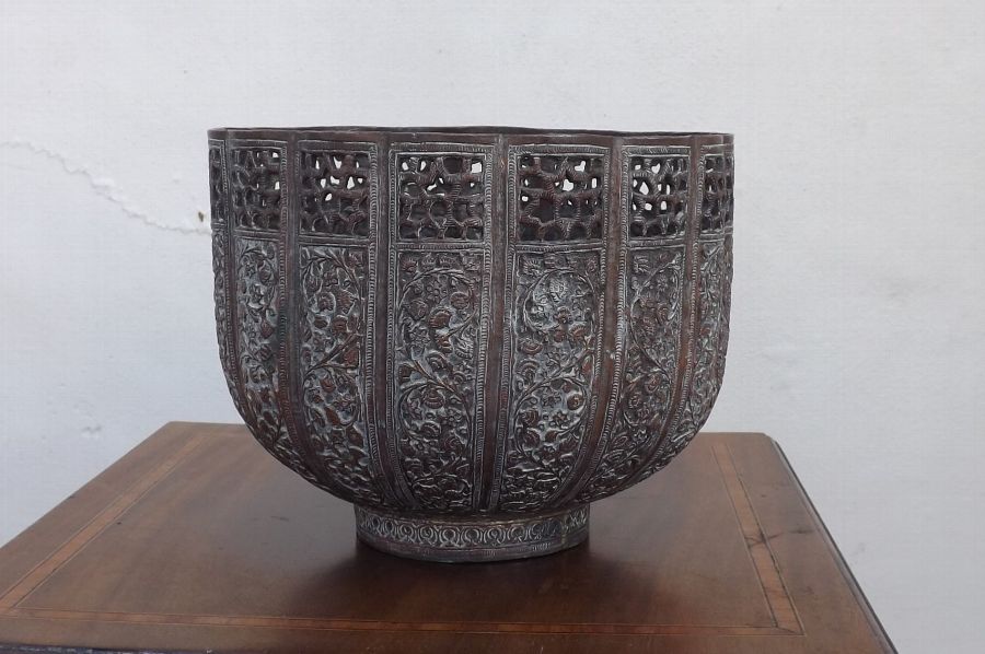 Persian Bowl antique comes with free worldwide post. SB
