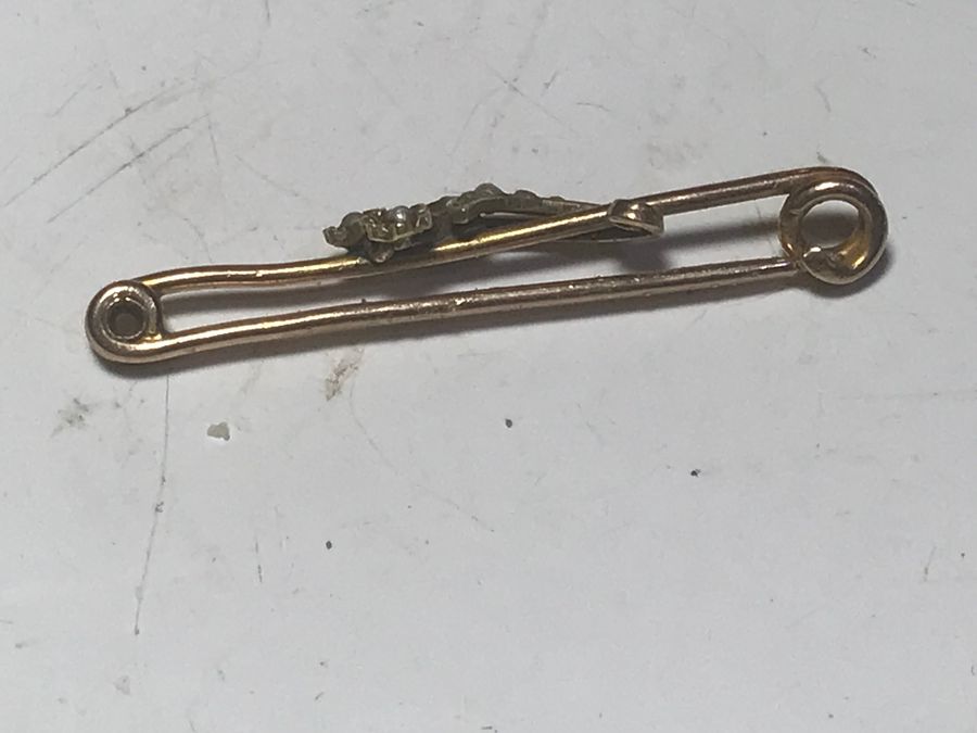 Antique Forget me not gold 1WW brooch 