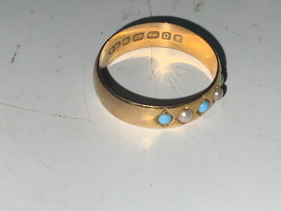Antique Victorian 22CT Gold ring