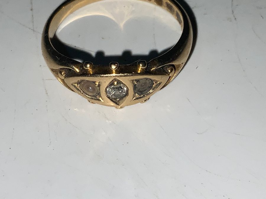 Antique Solitaire 18 CT Gold Diamond ring, Victorian 