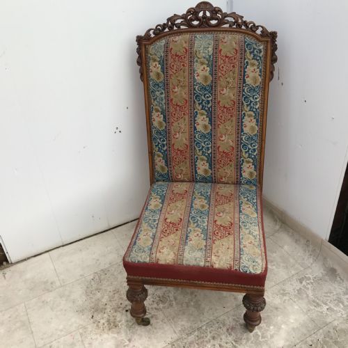 Ornate Victorian carved Walnut framed Drawing room Chair.