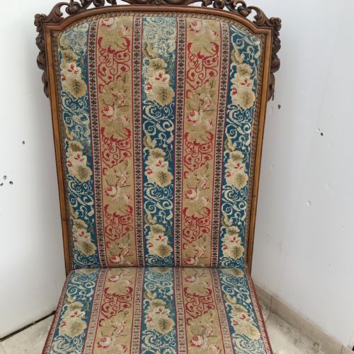 Antique Ornate Victorian carved Walnut framed Drawing room Chair.