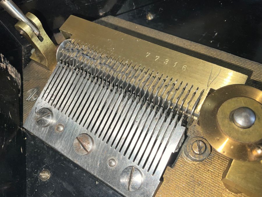 Antique  Symphonion twin comb  box