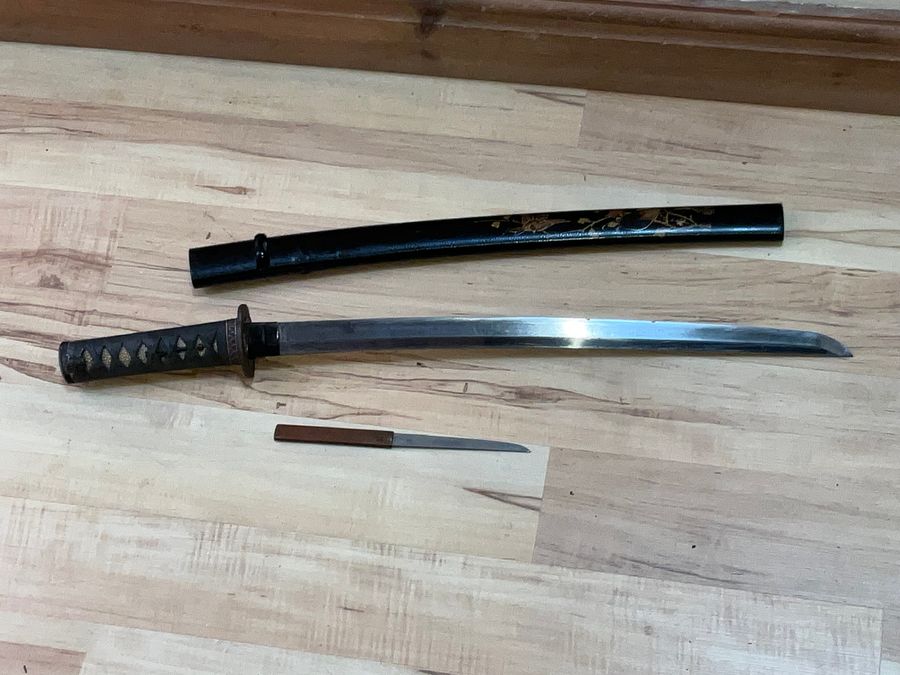 Antique Wakizashi sword Scabbard/sheath	Lacquered wood