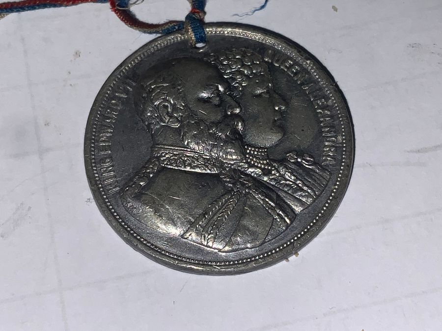 Edward V11 & Alexandria coronation medallion