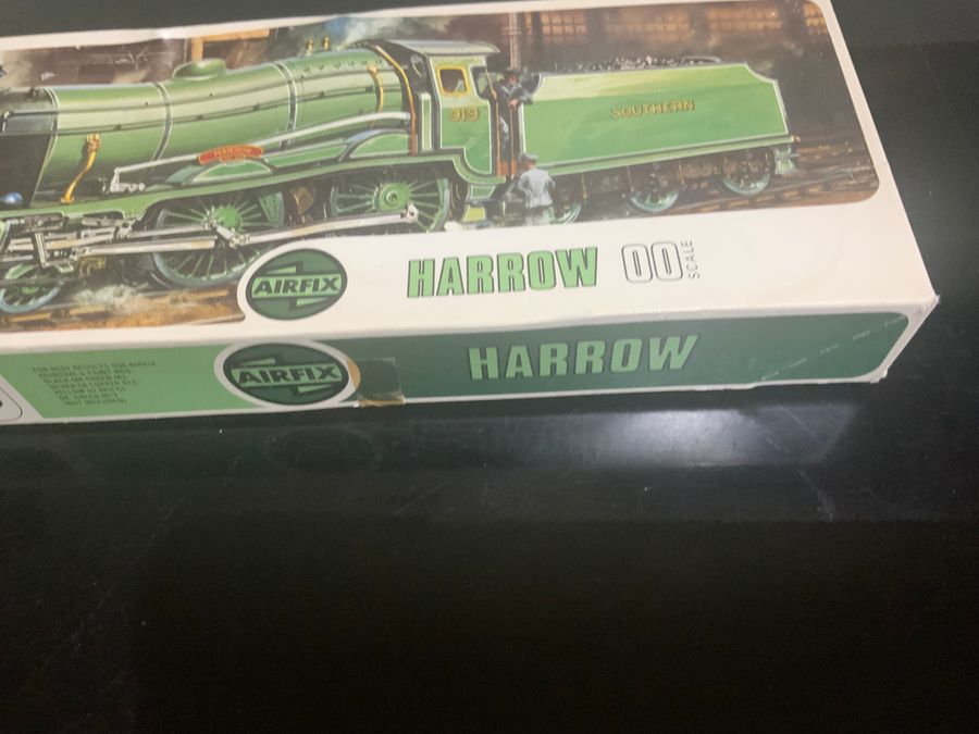Antique Harrow Air Fix 00 class