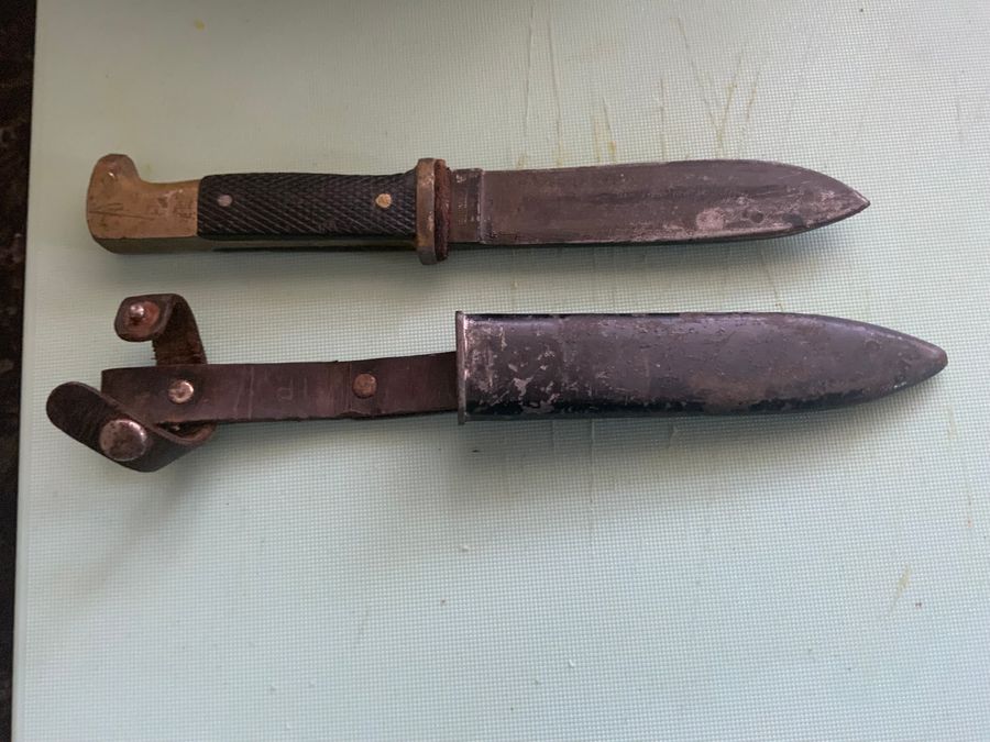 Rare youth Knife the rare Trench fighting knife.