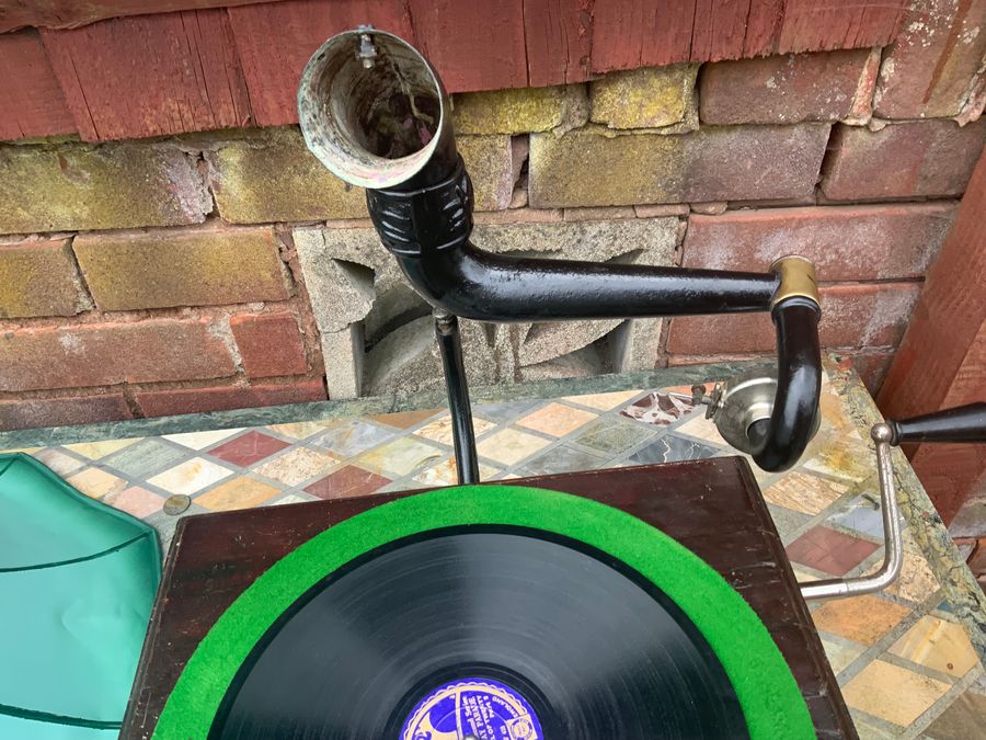 Antique Horn Gramophone 1920’s