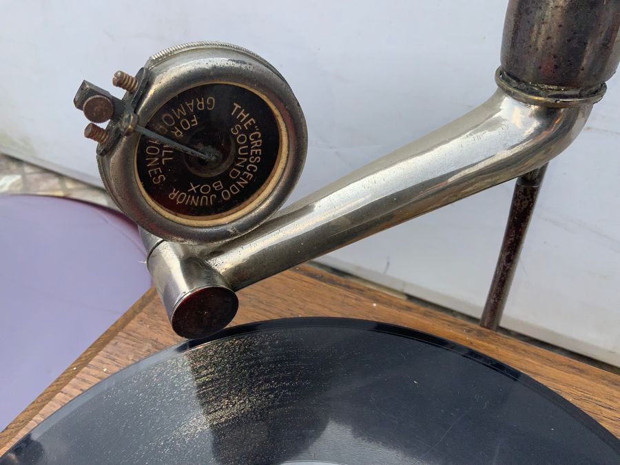 Antique Horn Gramophone 