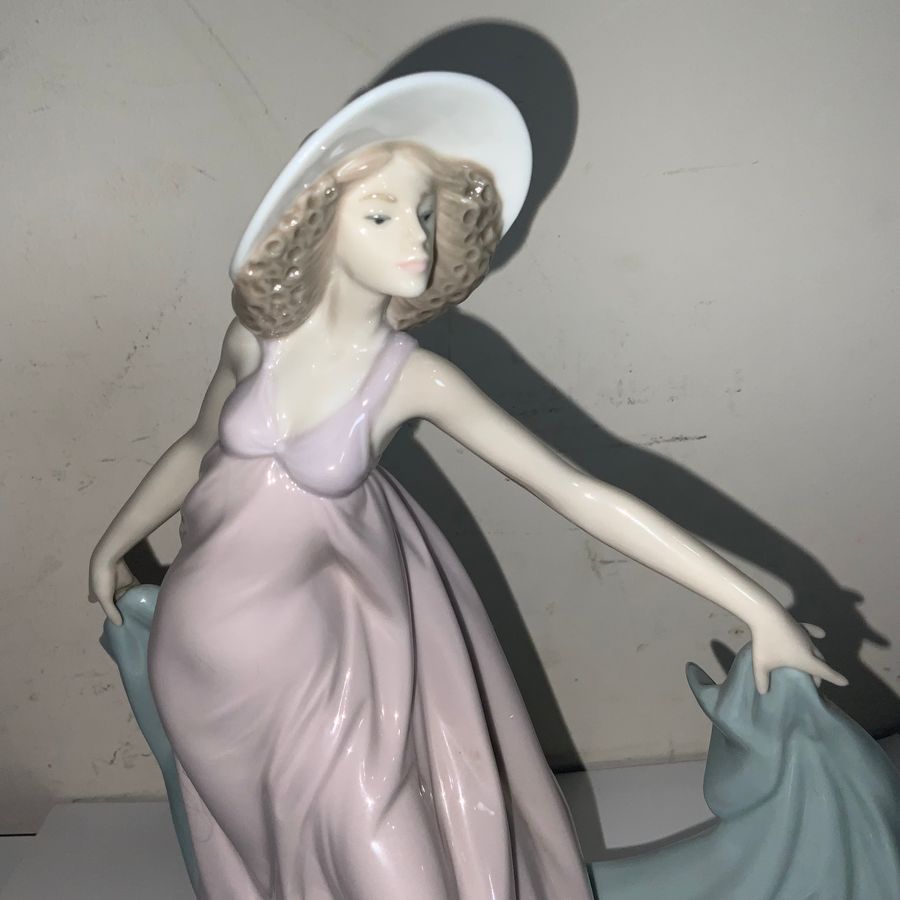 Antique Lladro Figurine absolutely beautiful 