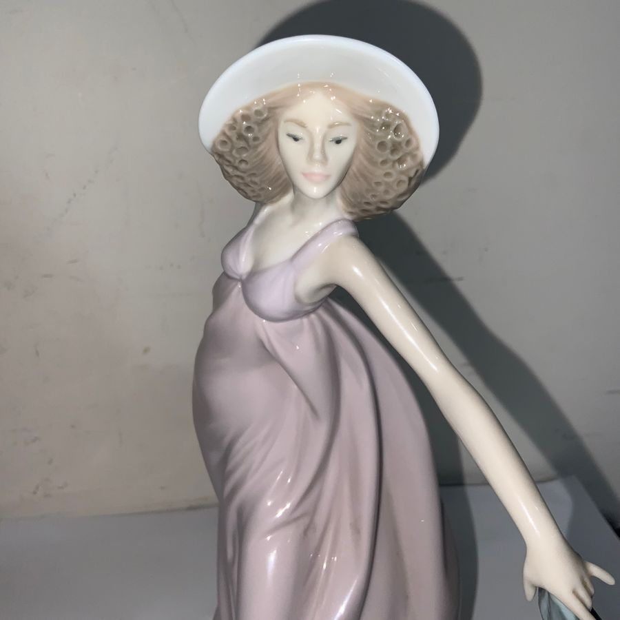 Antique Lladro Figurine absolutely beautiful 