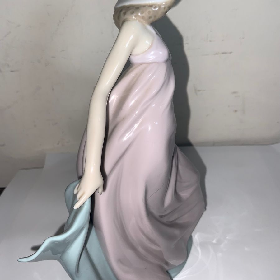 Antique Lladro Figurine absolutely beautiful 