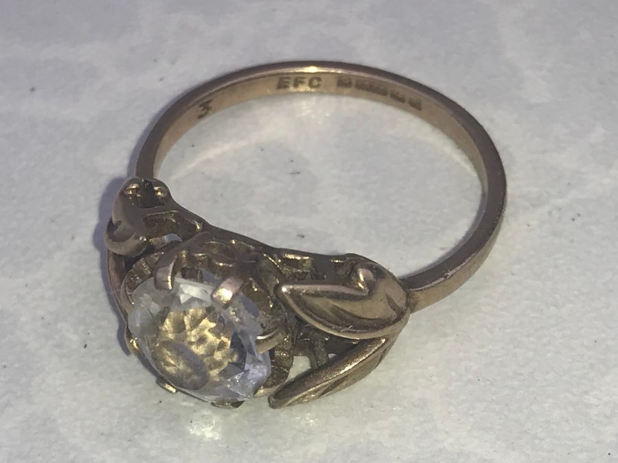 Antique Gold Ring 9Ct with Solitaire