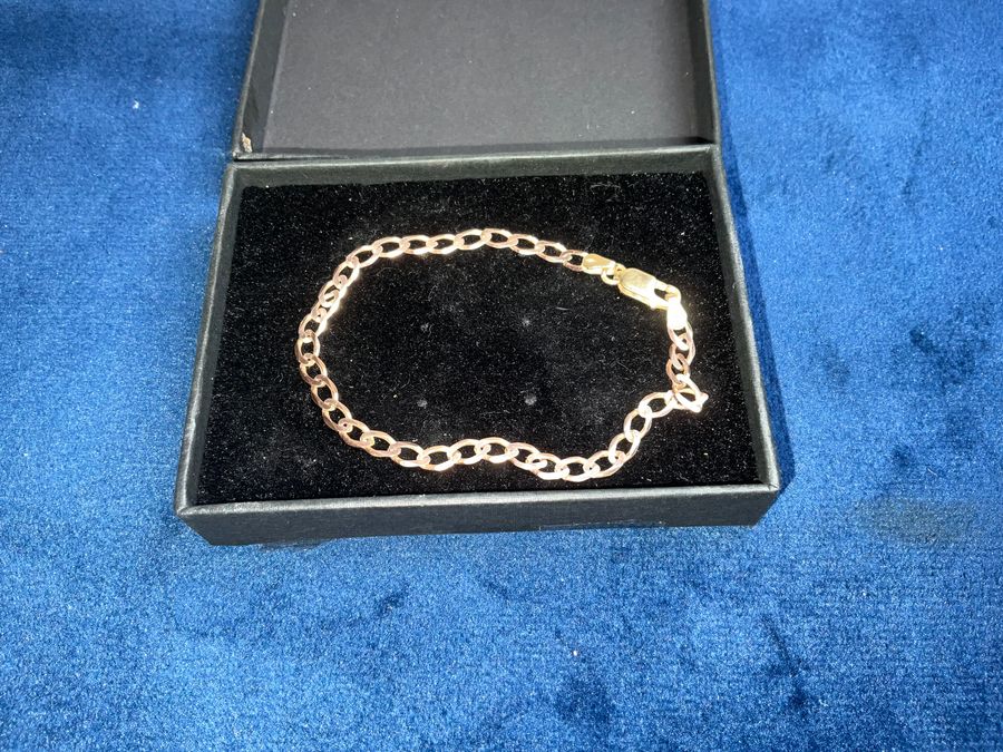 Gold 9CT refined ladies Bracelet