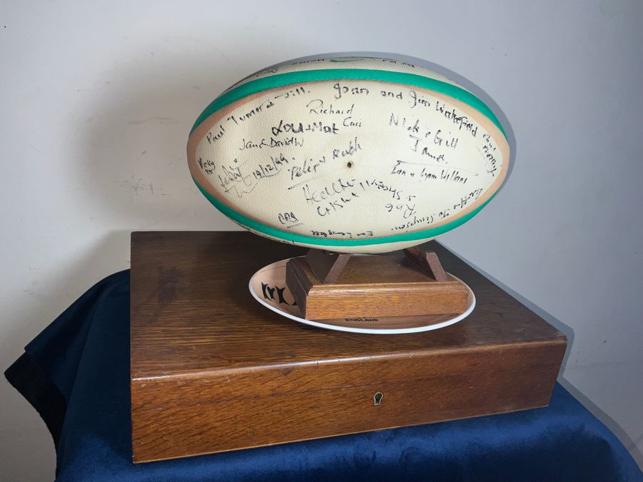 Antique WARWICK PATHOLOGY GILBERT SIGNED BALL & STAND 