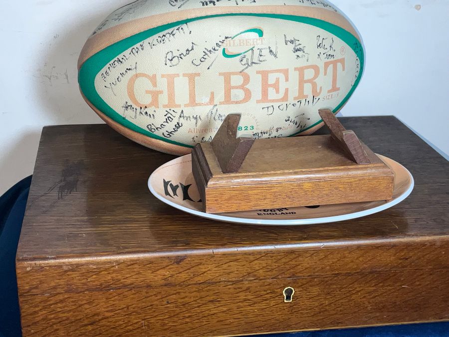 Antique WARWICK PATHOLOGY GILBERT SIGNED BALL & STAND 