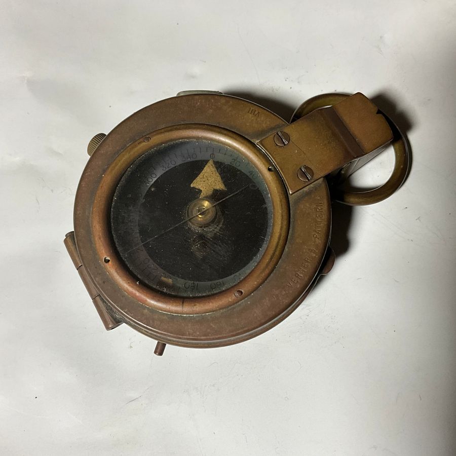 BRITISH OFFICERS 1918 COMPASS