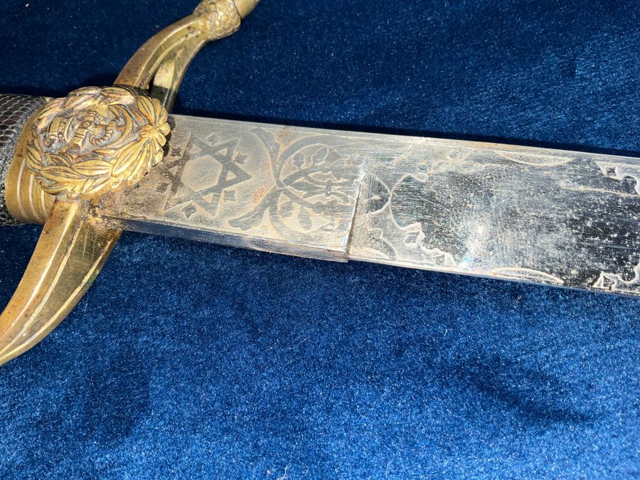 Antique ROYAL NAVY OFFICERS DIRK