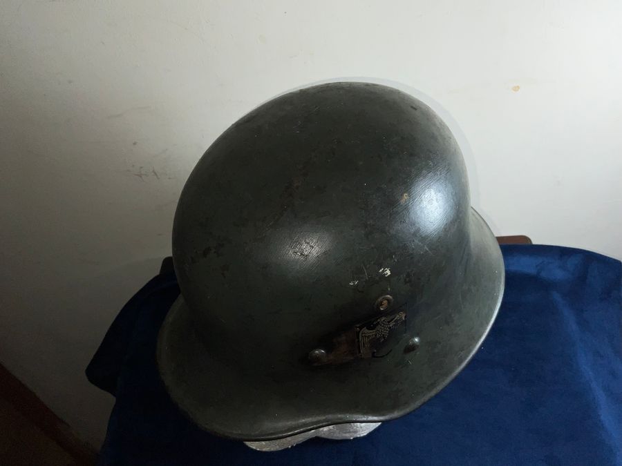 Antique GERMAN  SOLDIERS 2WW HELMET