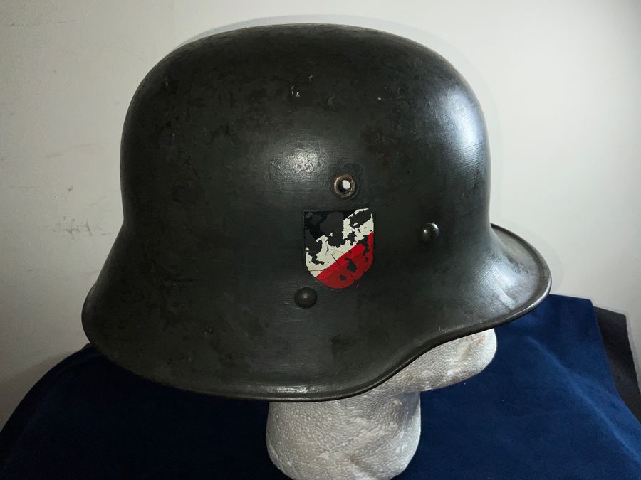 Antique GERMAN  SOLDIERS 2WW HELMET