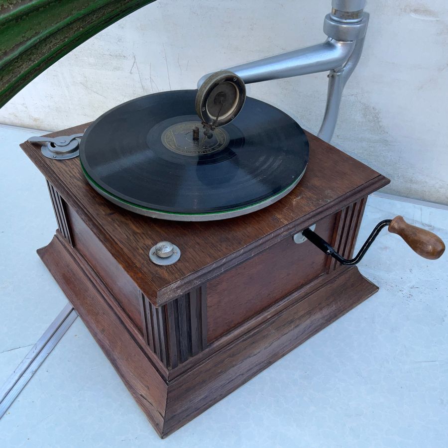 Antique Gramophone with Horn Oak cased Circa 1920’s