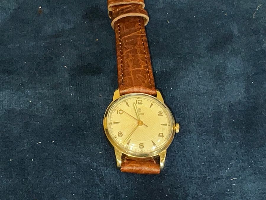 TUDOR/ROLEX 9CT GENT’s WRISTWATCH