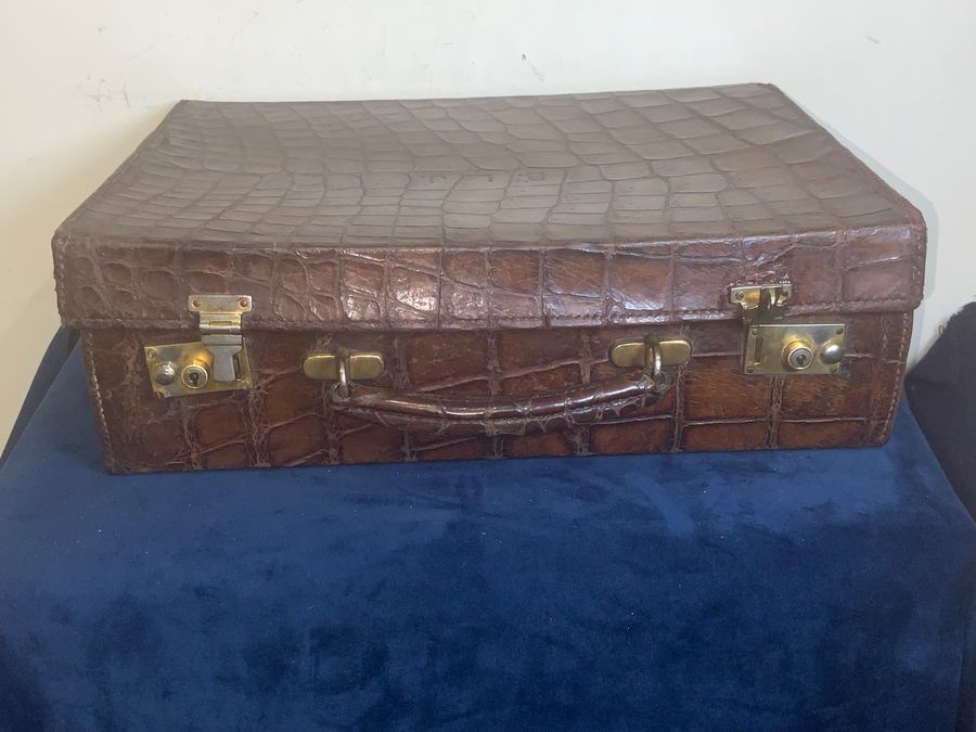 ATTACHES CROCODILE SKIN CASE