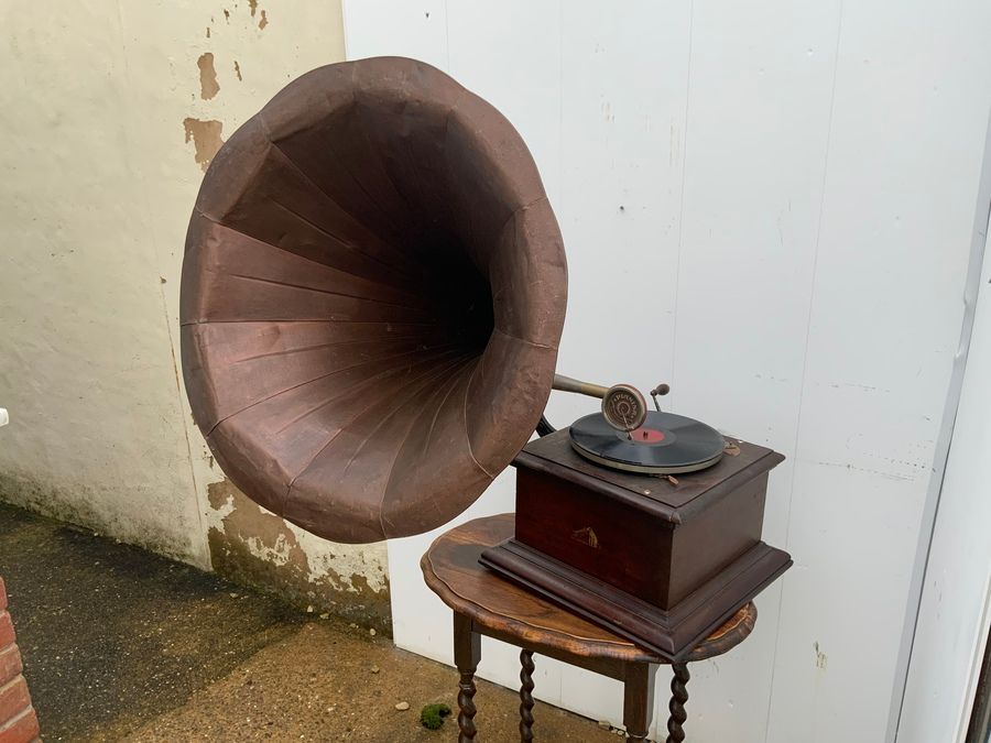 Horned Gramophone  HMV mahogany cased