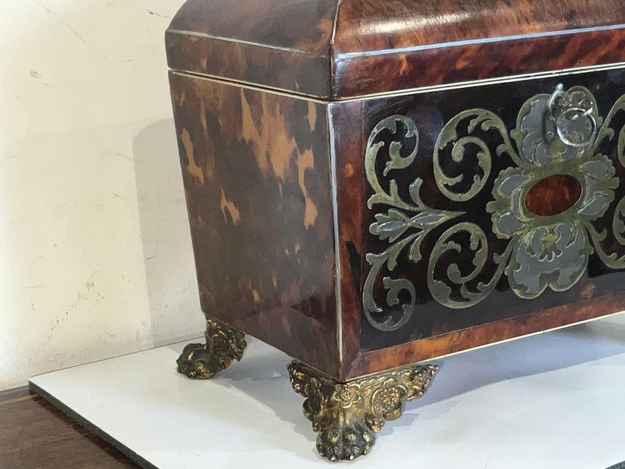 Antique TORTOISE SHELL & BUELLE TEA CADDY