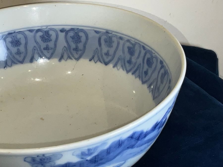 Antique CHINESE HAND MADE BOWL.